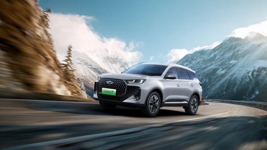 Chery dublează asaltul în fața Daciei Bigster