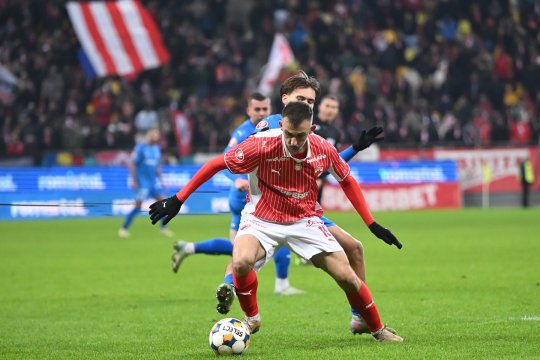 Dinamo - Universitatea Craiova, de la 20:30, pe iAMsport.ro. Adrian Florea și Radu Secoșan comentează a doua semifinală din Cupa României! Echipele de start