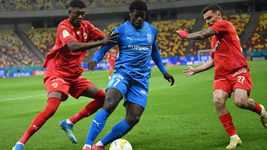 Dinamo - Universitatea Craiova 0-0, ACUM, pe iAMsport.ro. Adrian Florea și Radu Secoșan comentează a doua semifinală din Cupa României!