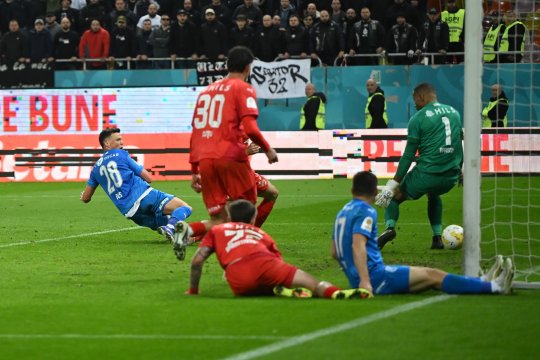 Eroul Craiovei a refuzat să fie înlocuit: ”I-am spus antrenorului că nu ies!” + Coelho: ”Cu tot respectul pentru Dinamo...”