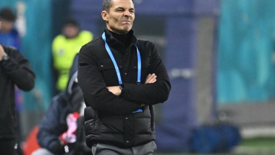 Bătăi de cap pentru Costel Gâlcă în startul partidei cu Dinamo! Jucătorul care a cerut schimbare după doar câteva minute