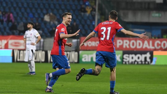 FC Botoșani - FCSB 1-2, ACUM, pe iAMsport.ro. Două goluri în 7 minute!