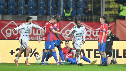 FC Botoșani - FCSB 3-2, ACUM, pe iAMsport.ro. Gazdele preiau conducerea pe final!