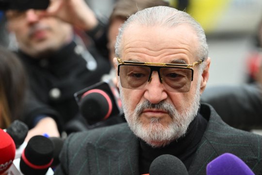 Gigi Becali își poate lua gândul! Fotbalistul pe care a anunțat că îl aduce la FCSB rămâne la echipă