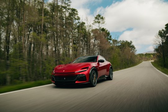 Ferrari îmbunătățește Purosangue: upgrade-uri și performanțe noi
