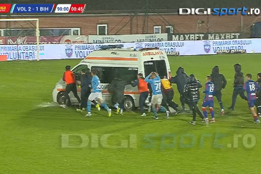 Imagini șocante la Voluntari, după ce Gîț a suferit o accidentare HORROR!
