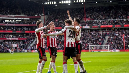 Dennis Man, campion cu PSV în Țările de Jos!