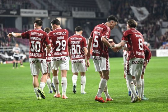 Scandal în Giulești! Rapid, întoarsă de Universitatea Cluj, iar suporterii au explodat după final