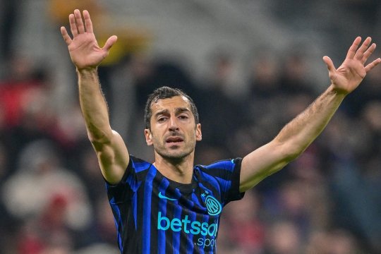 Henrikh Mkhitaryan a fost zdruncinat de moartea lui Mircea Lucescu