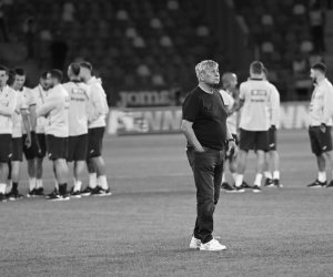 ”Mama mi-a spus în ultimele zile de viață ale lui tata: «Nu mai vii să îl vezi, mergi peste tot în lume după Lucescu. Ajung să cred că l-ai iubit pe Mircea mai mult decât pe el!»”