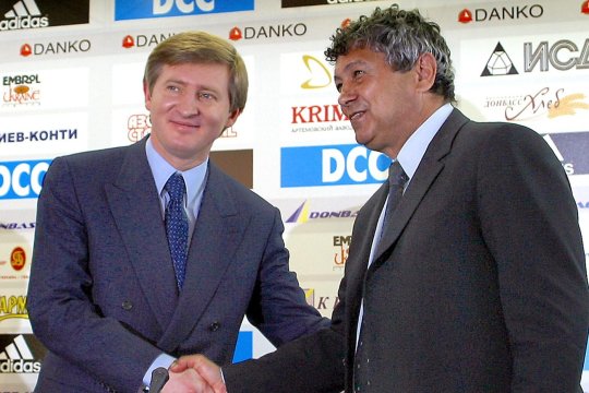 S-a aflat după 15 ani! Mircea Lucescu a invitat jurnaliștii români la petrecerea organizată de Rinat Ahmetov: ”Nu o să uit niciodată imaginea când a venit cu o servietă anti-glonț”