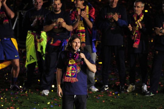 Fostul fotbalist de la Barcelona a venit la București să își ia ”rămas bun” de la Mircea Lucescu și a izbucnit în lacrimi