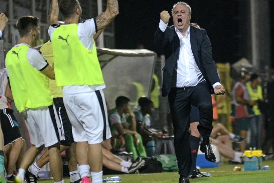 ”Marius Șumudică sună oamenii din cluburi, e ceva de speriat. Am asistat eu când suna un conducător”