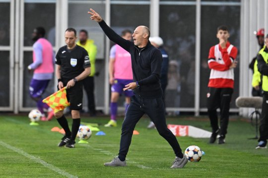 Bogdan Andone și-a atacat dur jucătorii după eșecul cu Dinamo: ”Dacă aveam 11 schimbări, pe toate le făceam”
