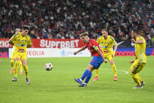 Darius Olaru, după FCSB-Slobozia 0-0: ”Avem ocazii, controlăm jocul, dar nu marcăm”