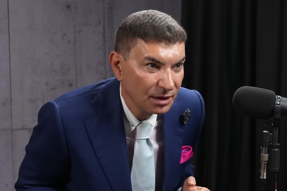 Cristi Borcea este căsătorit cu Valentina Pelinel din 2018
