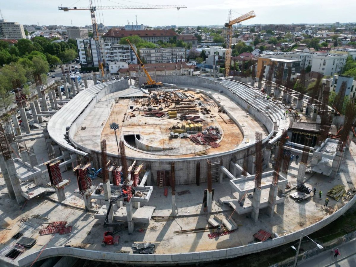 Lucrările la Complextul Sportiv din Craiova sunt în grafic