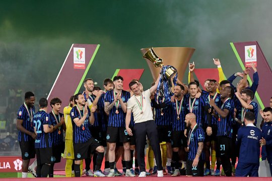 Un gest făcut de Cristi Chivu când Inter a primit trofeul i-a uimit pe italieni