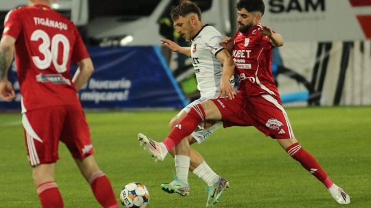 Antrenorul-teroare din Superliga. Golgheterul l-a sunat pe patron: ”Mi-e frică. Decât să scap singur cu portarul, mai bine nu mai joc”