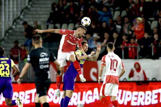 Dinamo - CFR Cluj 0-0, ACUM, pe iAMsport.ro. Popa, intervenție formidabilă la execuția lui Pușcaș!