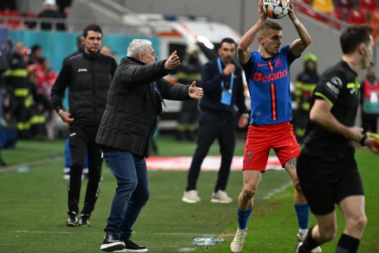 Incredibil: Șumudică chiar a semnat cu FCSB! Becali: ”Aveam contractul”