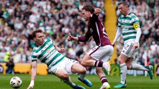 Nebunie în Celtic - Hearts, meciul de titlu din Scoția! Intervenția VAR a cântărit decisiv
