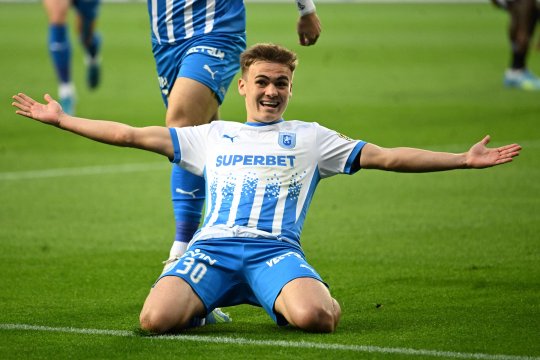 Universitatea Craiova - U Cluj 2-0, ACUM, pe iAMsport.ro. Ardelenii, în inferioritate numerică! Adrian Florea și Radu Secoșan comentează finala SuperLigii