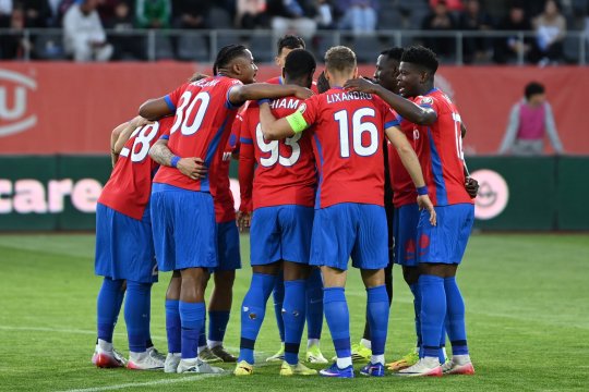 Curățenie de vară la FCSB! Câți jucători se despart de formația roș-albastră