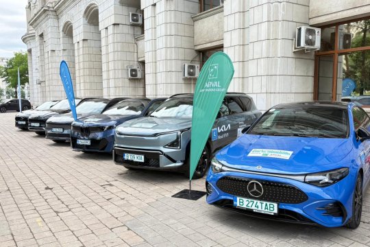 BMW iX3 este Best Electric Car în România 2026