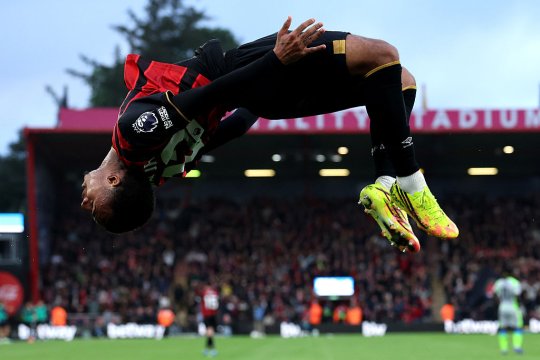 Chelsea și Arsenal, în cursă pentru noul puști-minune din Premier League