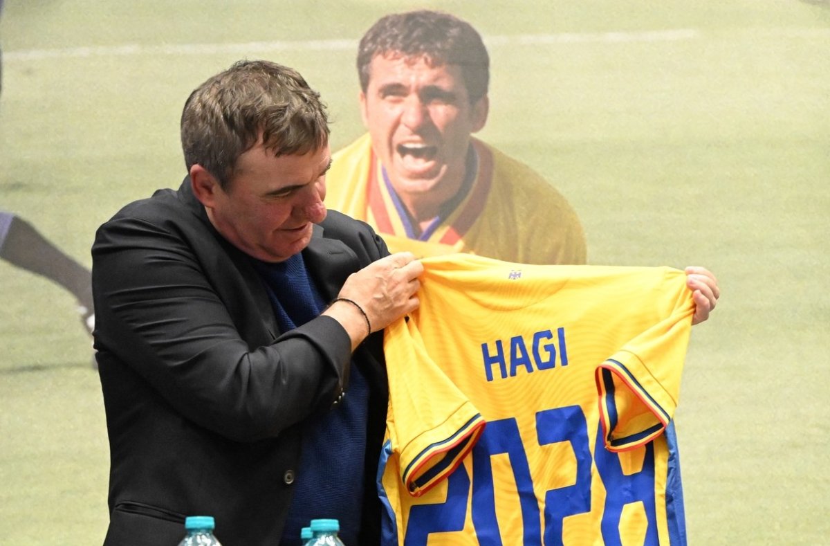 Gică Hagi, cel mai mare fotbalist din istoria naționalei României, este acum selecționer