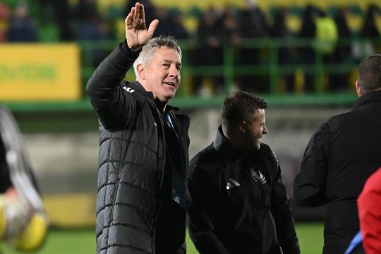 Cristiano Bergodi a izbucnit în râs când a fost întrebat dacă va continua la U Cluj: ”În fiecare an se poate ceva în plus”