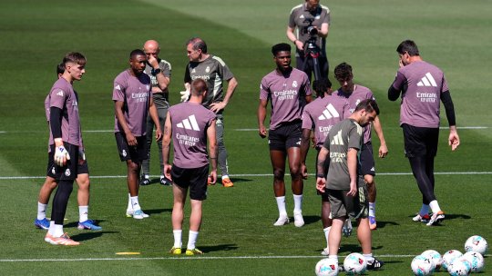 După Dani Carvajal, un alt fundaș se va despărți de Real Madrid în această vară! Perez: ”A avut un rol important”