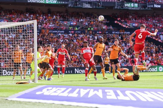 Final dramatic pe Wembley: au marcat golul victoriei în minutul 90+5 și revin în Premier League după aproape un deceniu!