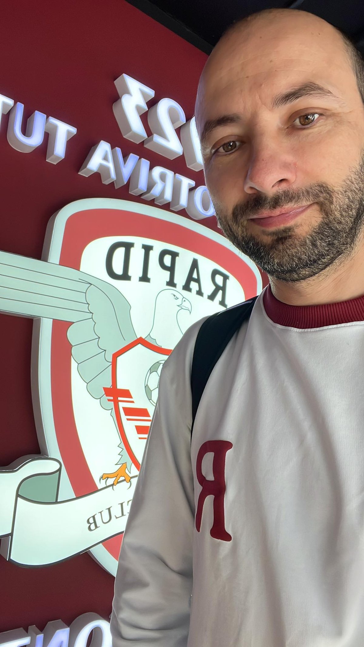 Mare fan al Rapidului, Marius Burcescu este deseori văzut la meciurile din Giulești