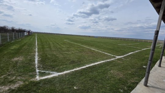 Cum s-a terminat meciul pe care un primar din România se chinuia să îl trântească. Echipa sa conducea la pauză