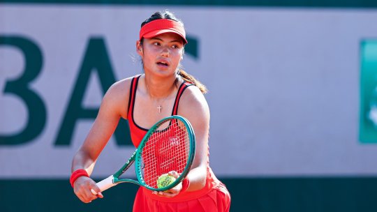 Continuă criza pentru Emma Răducanu. Eliminată în primul tur la Roland Garros. Sorana Cîrstea s-a calificat în turul 2