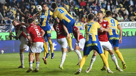 Clubul din SuperLiga vinde tot pentru supraviețuire: 4 titulari, puși pe lista de transferuri după intrarea în insolvență!