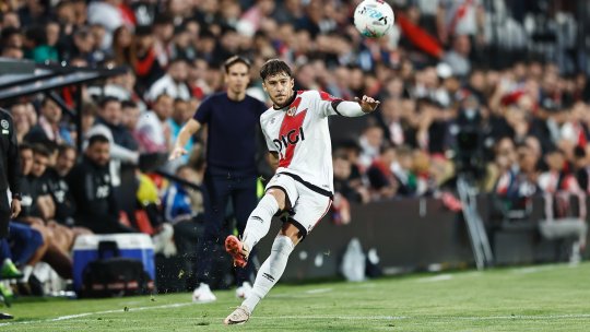 Crystal Palace - Rayo Vallecano, de la 22:00, pe iAMsport.ro. Andrei Rațiu, la 90 de minute distanță de trofeul Conference League