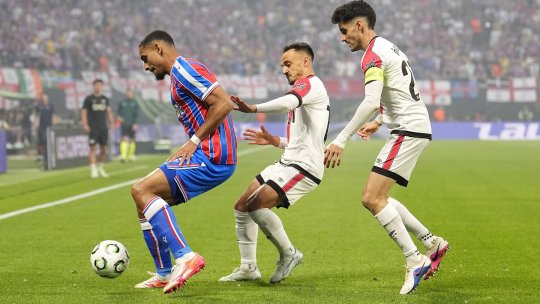 Crystal Palace - Rayo Vallecano 0-0, ACUM, pe iAMsport.ro. Andrei Rațiu e titular în finala Conference League!