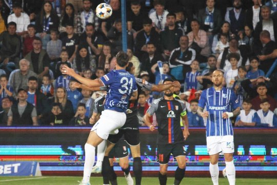 Farul - Chindia 1-1, ACUM, pe iAMsport.ro. Alibec lovește bara!
