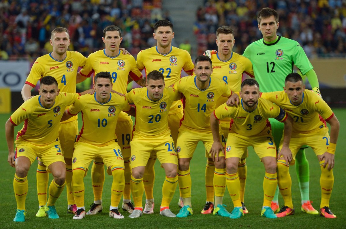 Răzvan Raț a participat cu naționala României la Euro 2008 și 2016