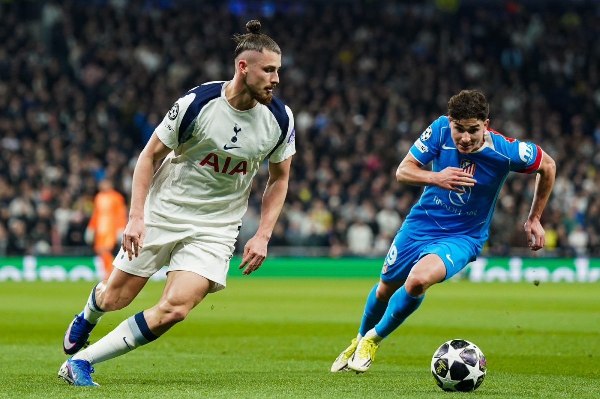 Radu Drăgușin a jucat un singur meci pentru Tottenham în Liga Campionilor - manșa retur cu Atletico Madrid (3-2)
