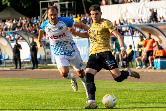 Știm prima echipă promovată în SuperLiga! Victorie cu 2-0 și revenire după 34 de ani printre granzi