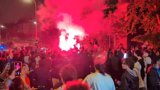 PSG a declanșat haosul la Paris! Fanii au incendiat străzile după calificarea în finala Ligii Campionilor