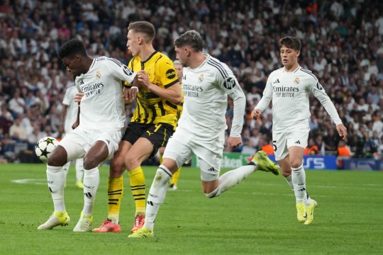 Scandalul uriaș de la Real Madrid ia amploare! Vestiarul ”galacticilor” a explodat: jucători care nu își mai vorbesc, acuzații de trădare și o ”cârtiță” vânată de club