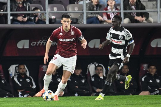 Alex Dobre nu a făcut deplasarea cu Rapid pentru duelul cu U Cluj! Fotbalistului giuleștenilor i s-a făcut rău pe aeroport