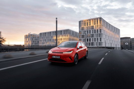 BYD Dolphin G DM-i debutează pe piața noastră. Detalii esențiale și preț