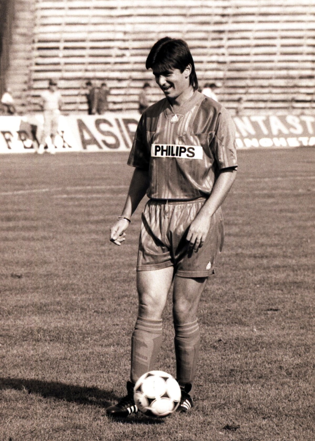 Marius Lăcătuș este cel mai titrat fotbalist român din toate timpurile