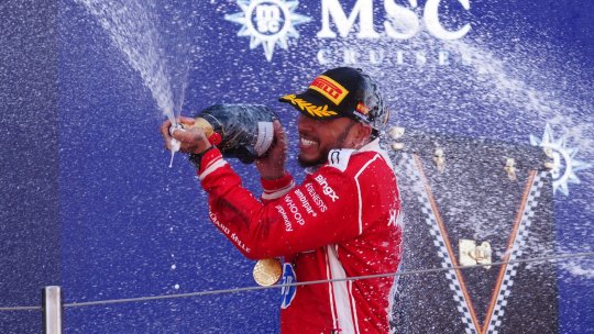 Lewis Hamilton, euforic după primul Mare Premiu câștigat cu Ferrari. Cum a numit pilotul britanic victoria de la Barcelona
